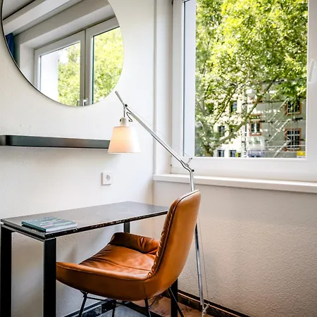 Motel One Frankfurt-East Side-3