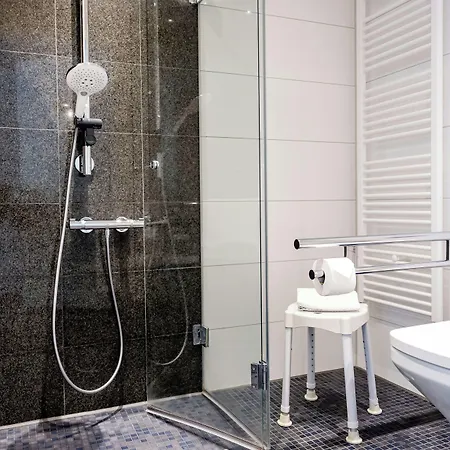 Motel One Frankfurt-East Side-2